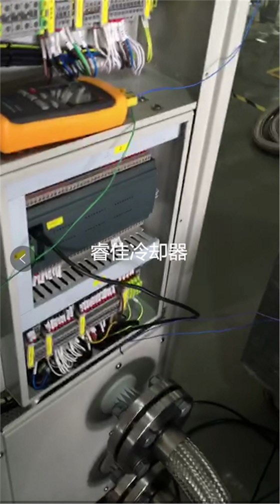 服務(wù)器冷卻系統(tǒng).png 服務(wù)器冷卻系統(tǒng).png