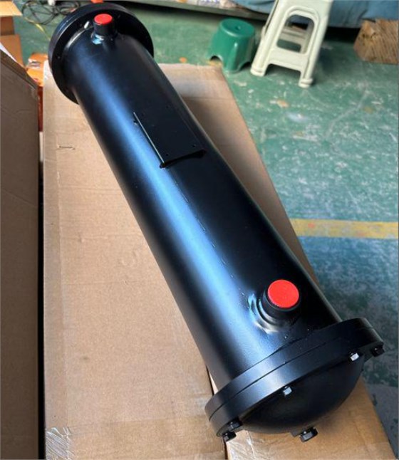 列管式水冷換熱器打包發(fā)貨 列管式水冷換熱器打包發(fā)貨