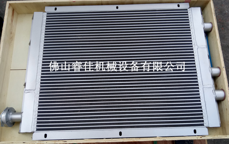 【冷卻器廠家】訂做凌格風<font color='red'>空壓機散熱器</font>