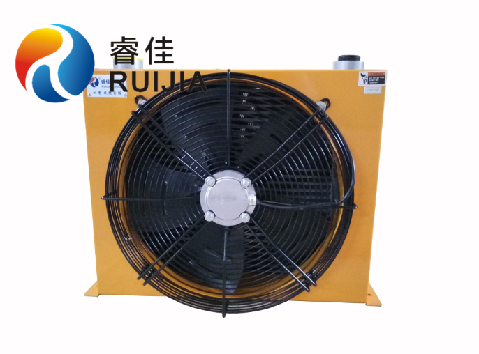 減速機(jī)潤滑油<font color='red'>冷卻器選型</font>需要知道哪些參數(shù)？