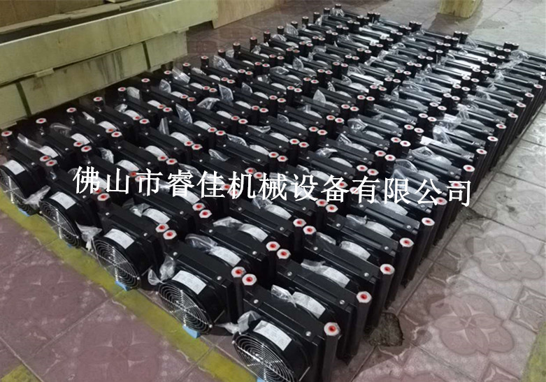 【定做】液壓系統(tǒng)風(fēng)冷式油冷卻器AJ0510T