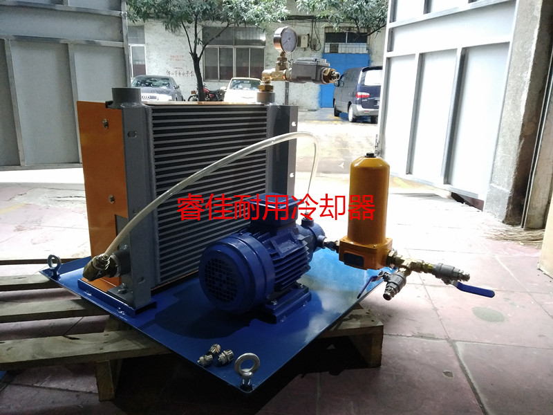 RJ-406獨(dú)立循環(huán)油泵風(fēng)冷卻器.jpg RJ-406獨(dú)立循環(huán)油泵風(fēng)冷卻器.jpg