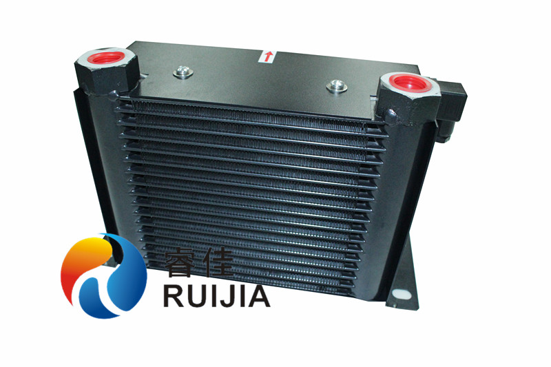 液壓油散熱器的改裝要點