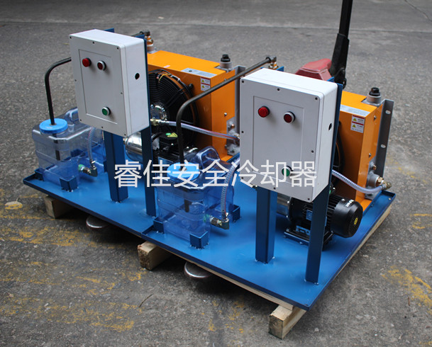 帶水泵水箱式自循環(huán)風(fēng)冷卻器.jpg 帶水泵水箱式自循環(huán)風(fēng)冷卻器.jpg