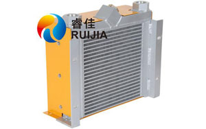 【超高壓】港口機(jī)械選用睿佳冷卻器