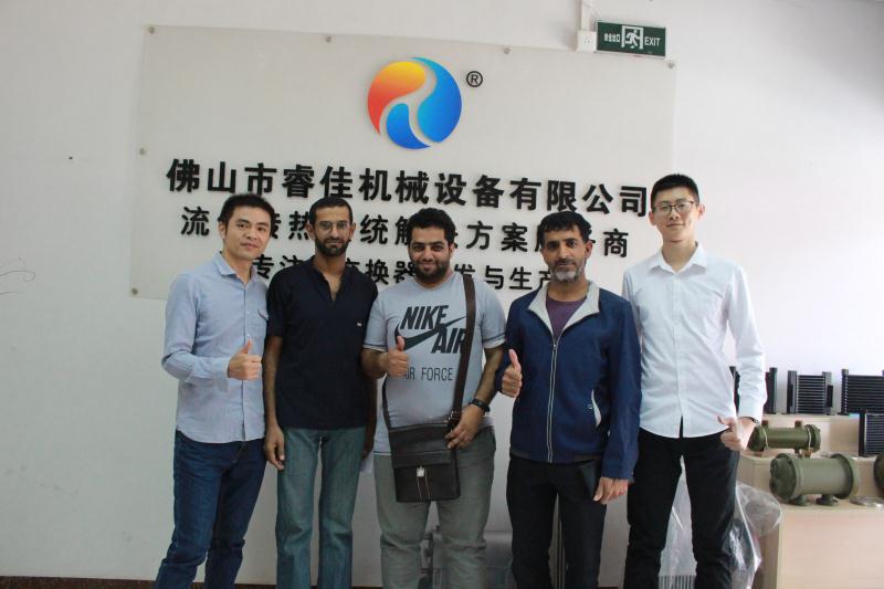 外國友人到訪睿佳冷卻器：you are very good！