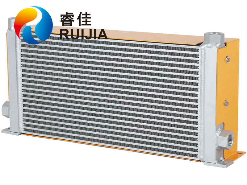 怎樣選購<font color='red'>板翅式風(fēng)冷卻器</font>？