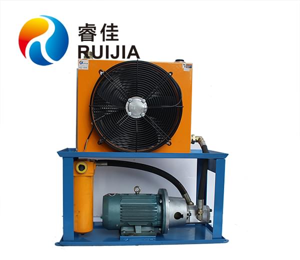 【廣東】}客戶訂做獨立循環(huán)液壓油冷卻器