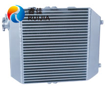 <font color='red'>挖掘機(jī)</font>水箱